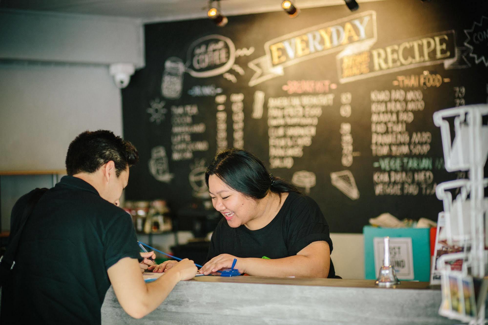 Everyday Bangkok Hostel Exterior photo